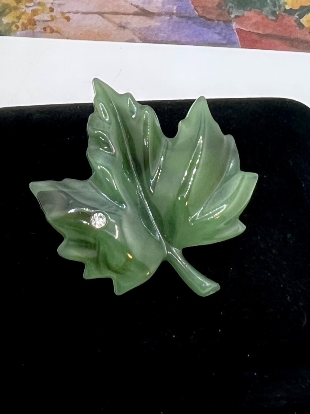 SALE 3/$20**Avon Dew Touch Maple Leaf Brooch Green 1985